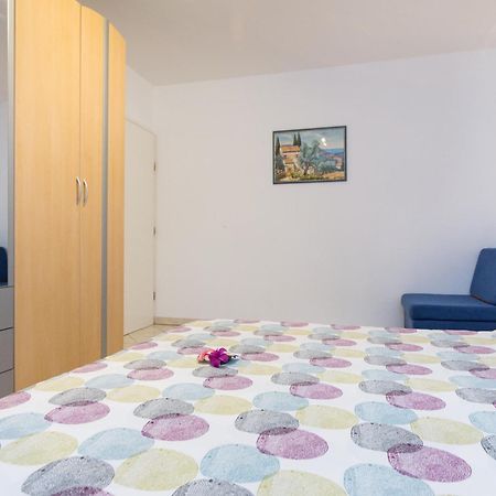 Appartement Neda à Punat Extérieur photo