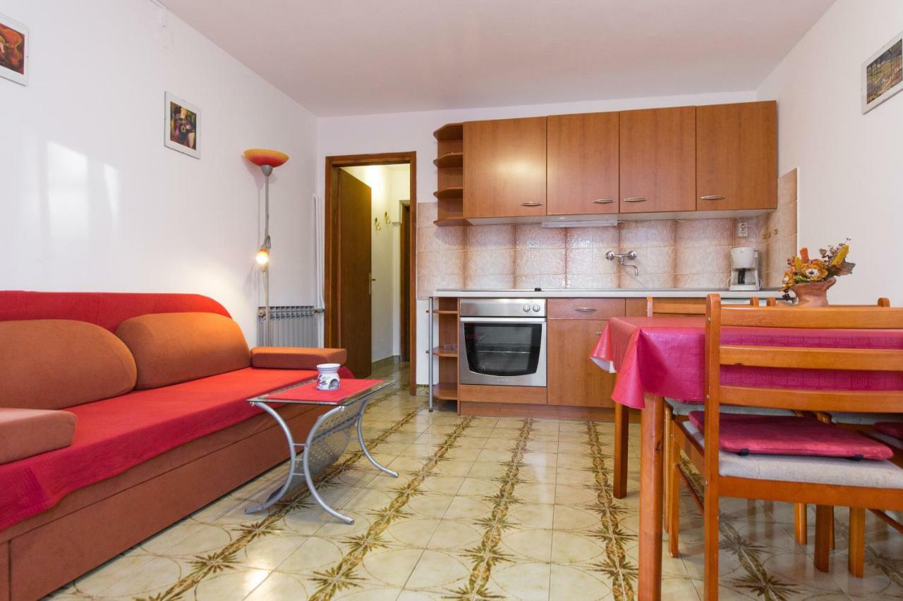 Appartement Neda à Punat Extérieur photo